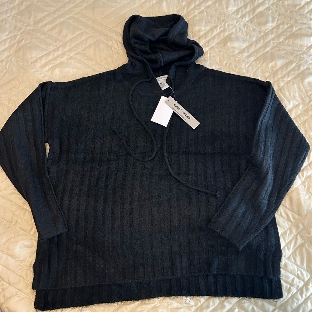 Black pull over hoodie
